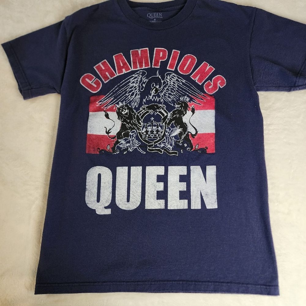 Queen Champions Navy Blue Tshirt With Graphics Size Small